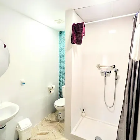 Patio De Cruces Hotel *