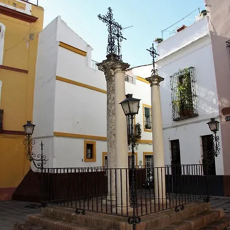 Patio De Cruces